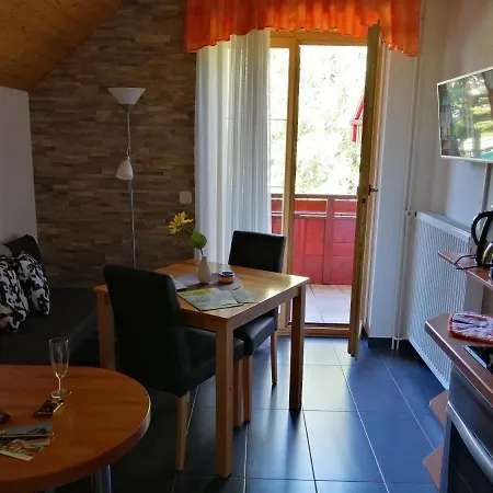 Haus Alexandra Apartma *